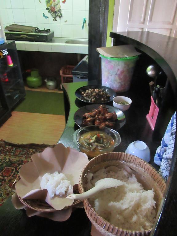 Green Savannah Homestay Syariah Diyeng Eksteriør billede